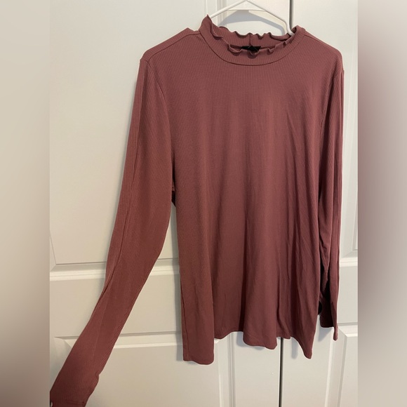 Torrid Dusty Rose Ruffled Turtle Neck - Picture 4 of 6